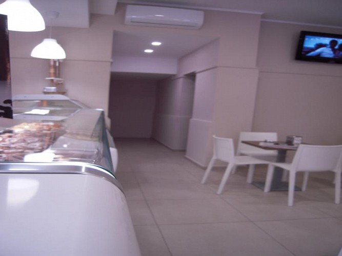 Bar Pausa Cafè - Barcellona P. di G.