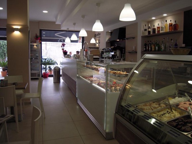 Bar Pausa Cafè - Barcellona P. di G.