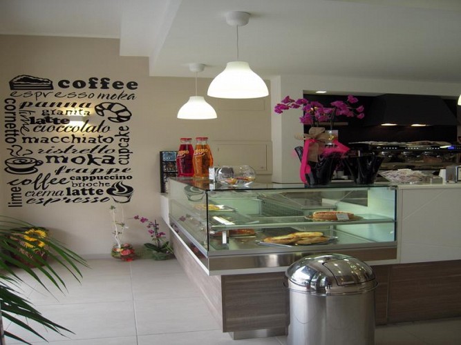 Bar Pausa Cafè - Barcellona P. di G.